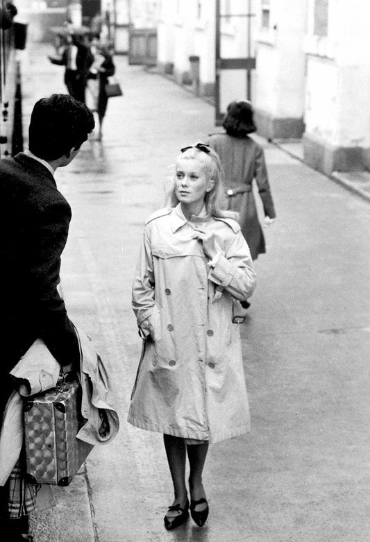 10 Timeless vintage pieces you must have in your wardrobe