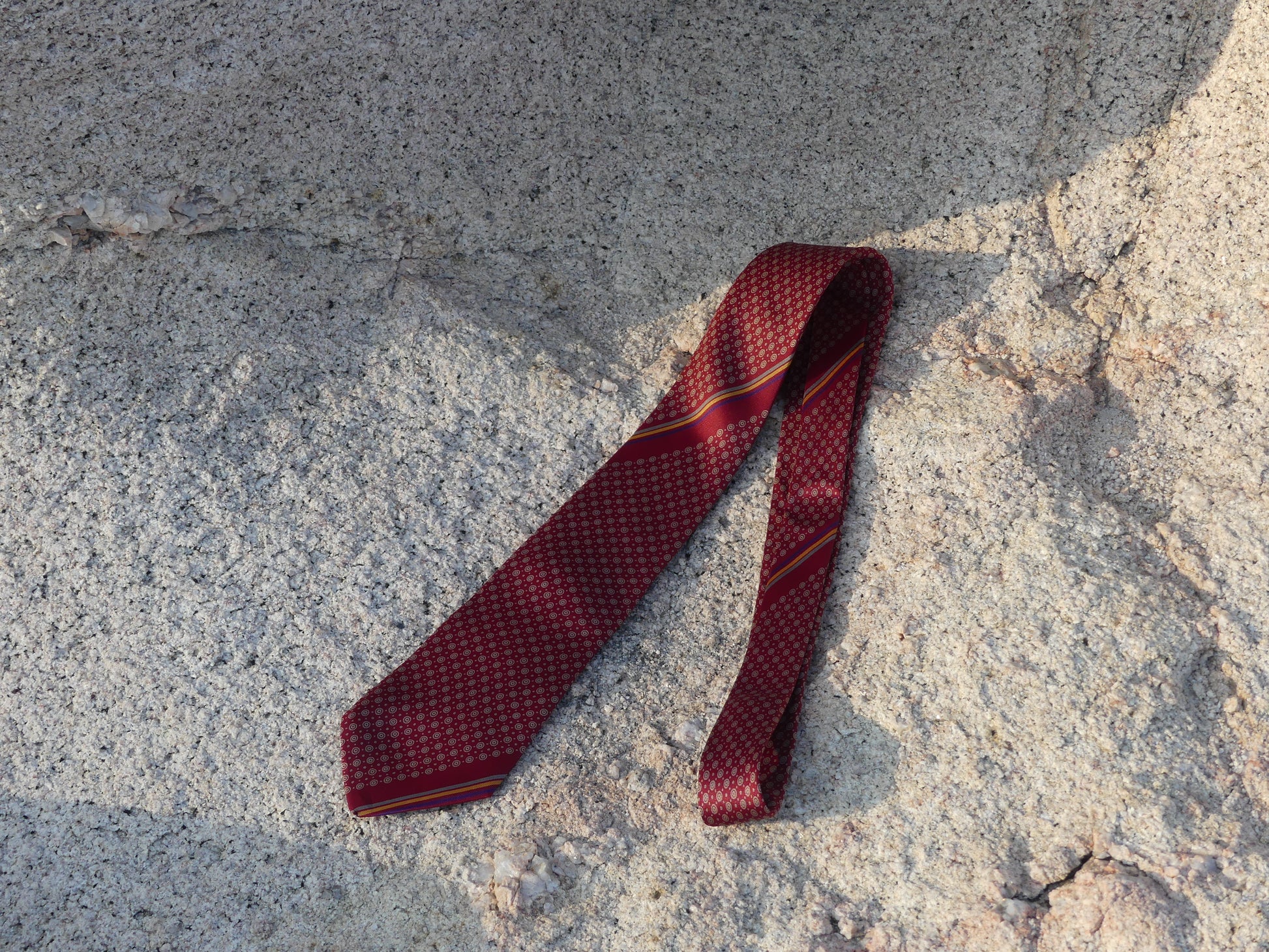 YVES SAINT LAURENT VINTAGE TIE RED - La Vague Vintage Shop