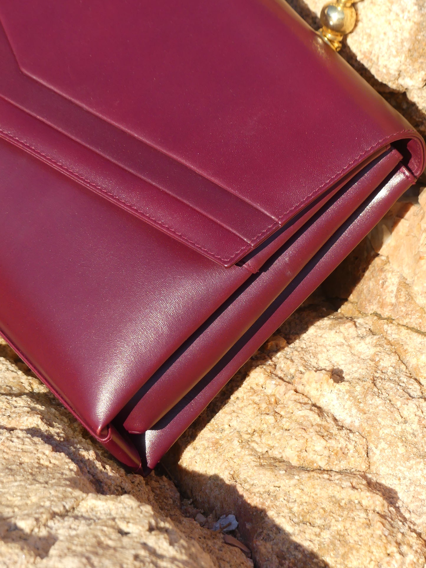 BORDEAUX HANDBAG - La Vague Vintage Shop
