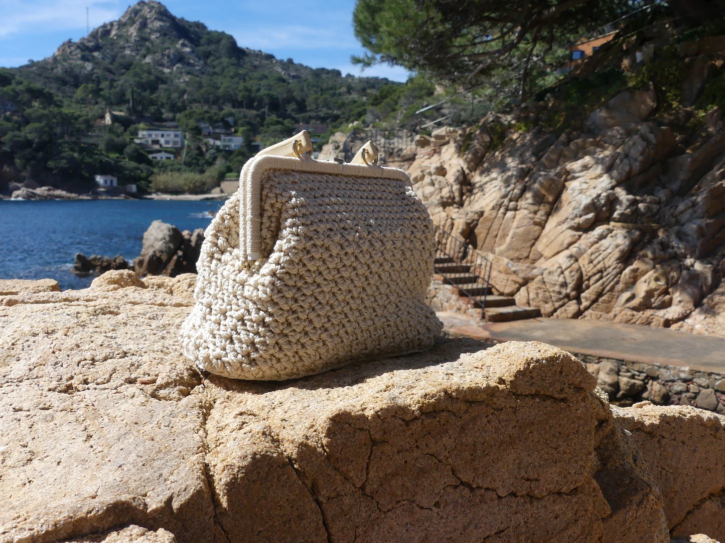 CROCHET VINTAGE HANDBAG - La Vague Vintage Shop