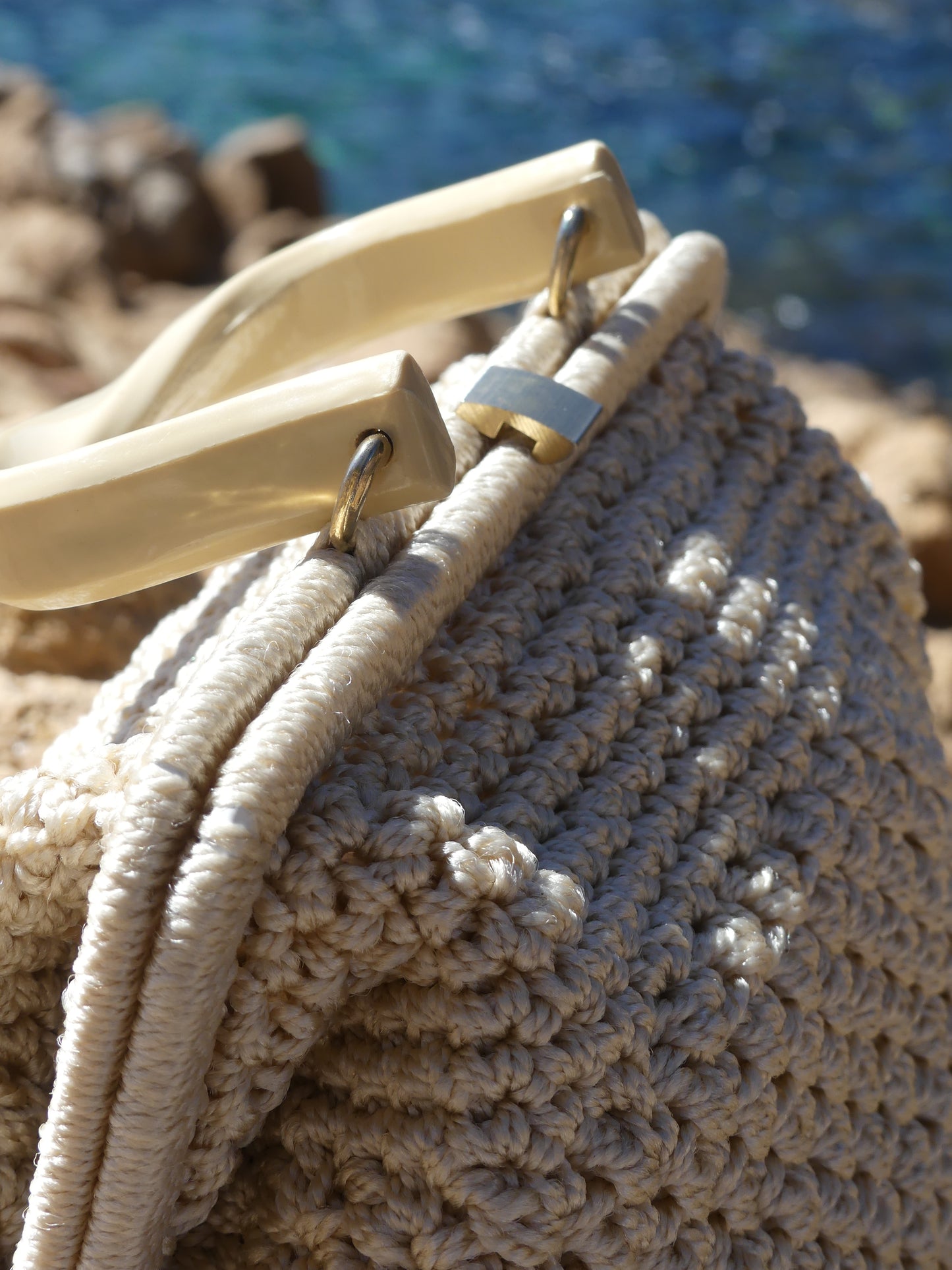 CROCHET VINTAGE HANDBAG - La Vague Vintage Shop