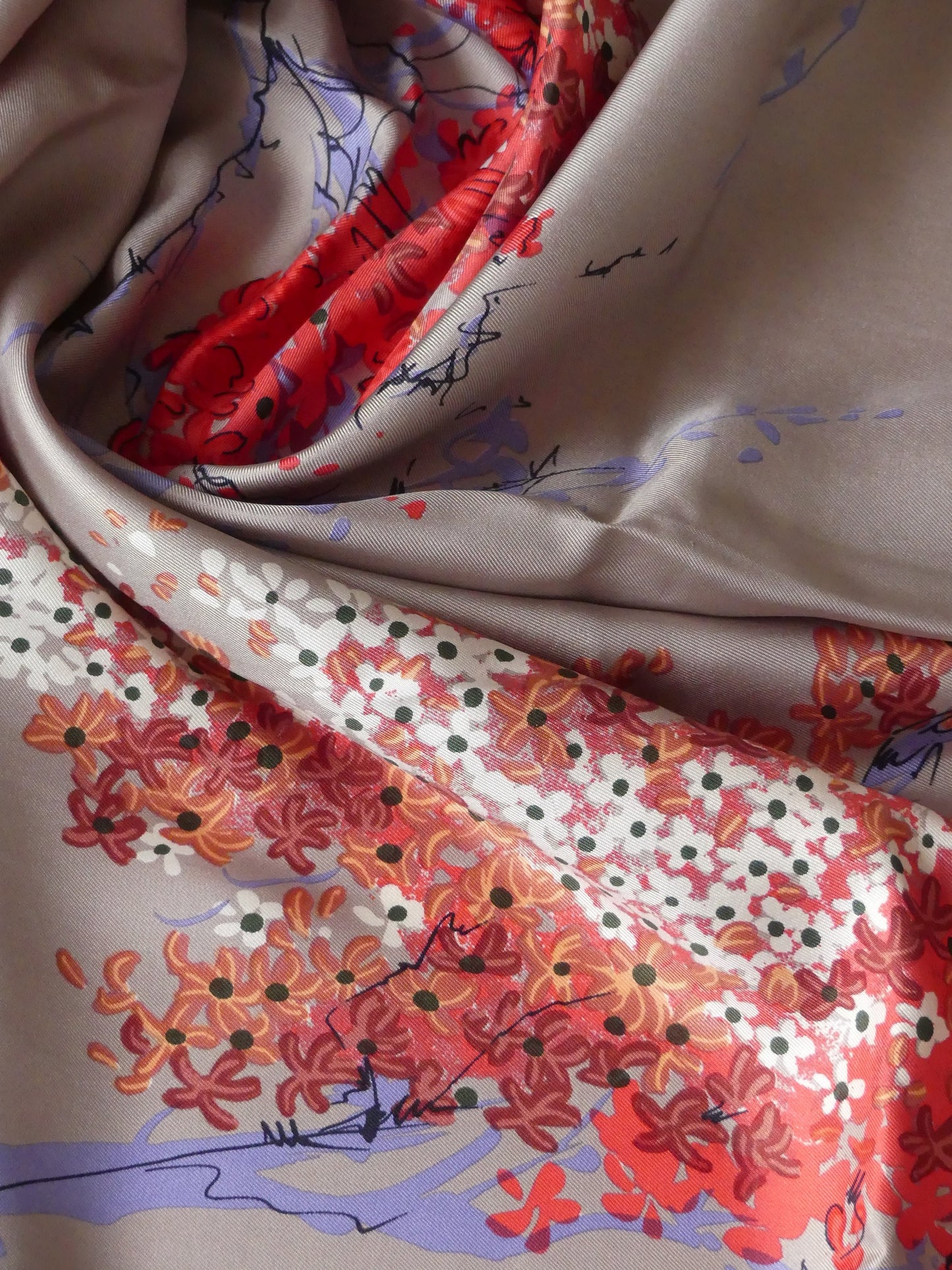 Shop the Pierre Charrier Sakura Blossom Silk Carré, featuring delicate sakura flowers and a refined brown border. A luxurious accessory that adds timeless elegance to your wardrobe. Perfect for any occasion. Now on La Vague Vintage