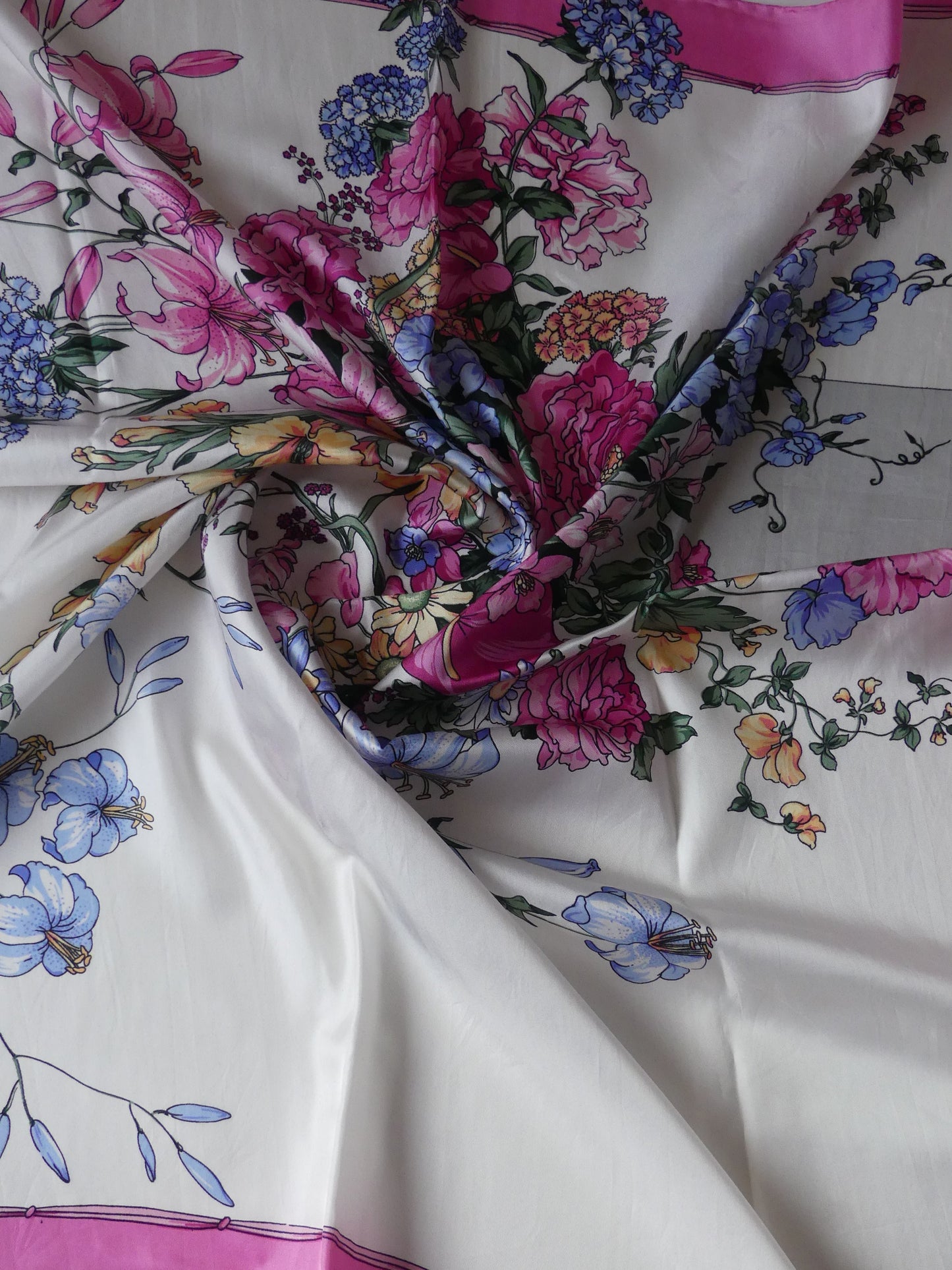 Floral Symphony Silk Scarf – Elegant 100% silk scarf with a vibrant floral pattern, luxurious accessory for women. Perfect as a neck scarf, headpiece, or handbag tie. 85cm x 85cm, sophisticated and timeless design for classic style at La Vague Vintage