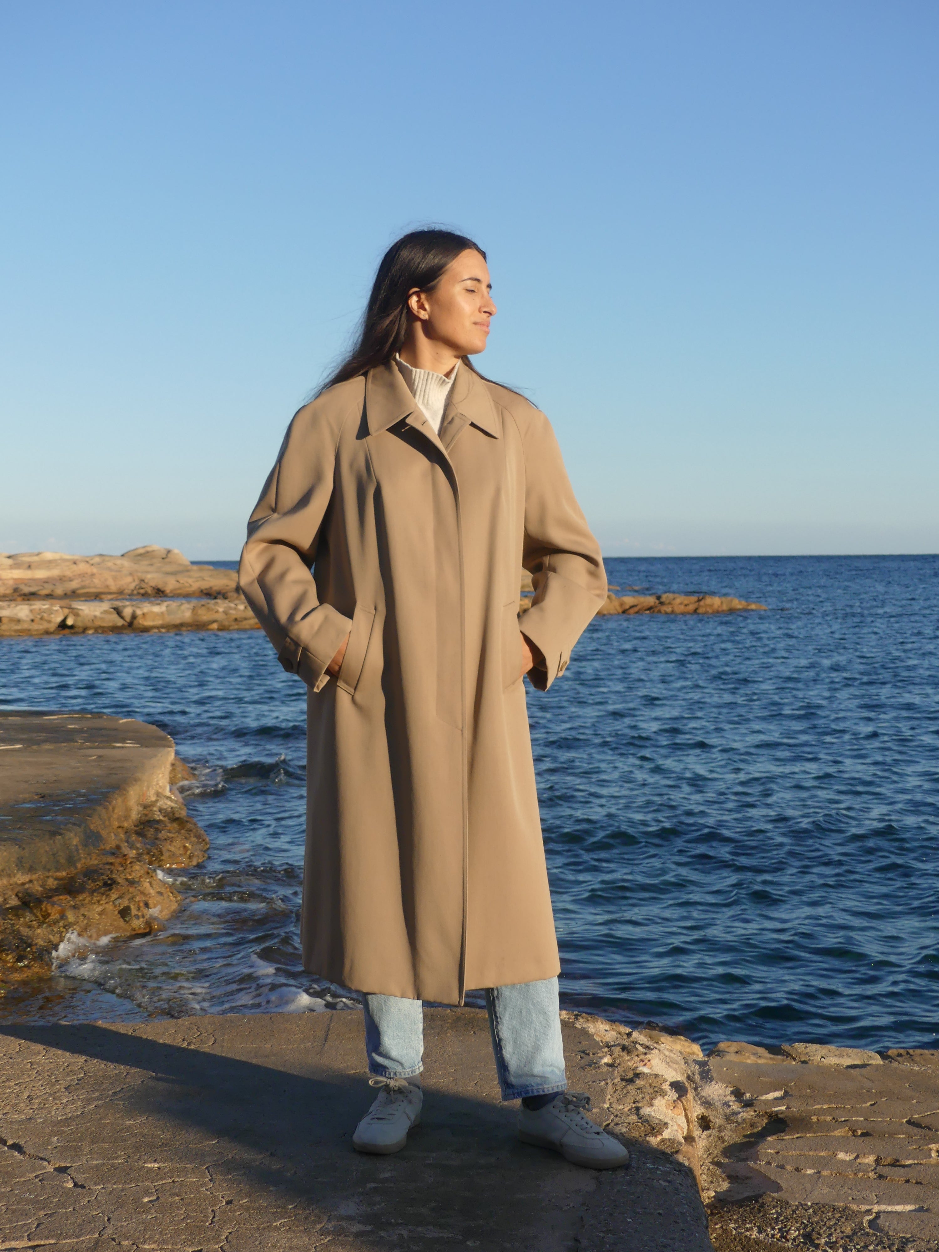 Luxurious Virgin Wool Jacket Valentin Sophisticated and Versatile La Vague Vintage Shop