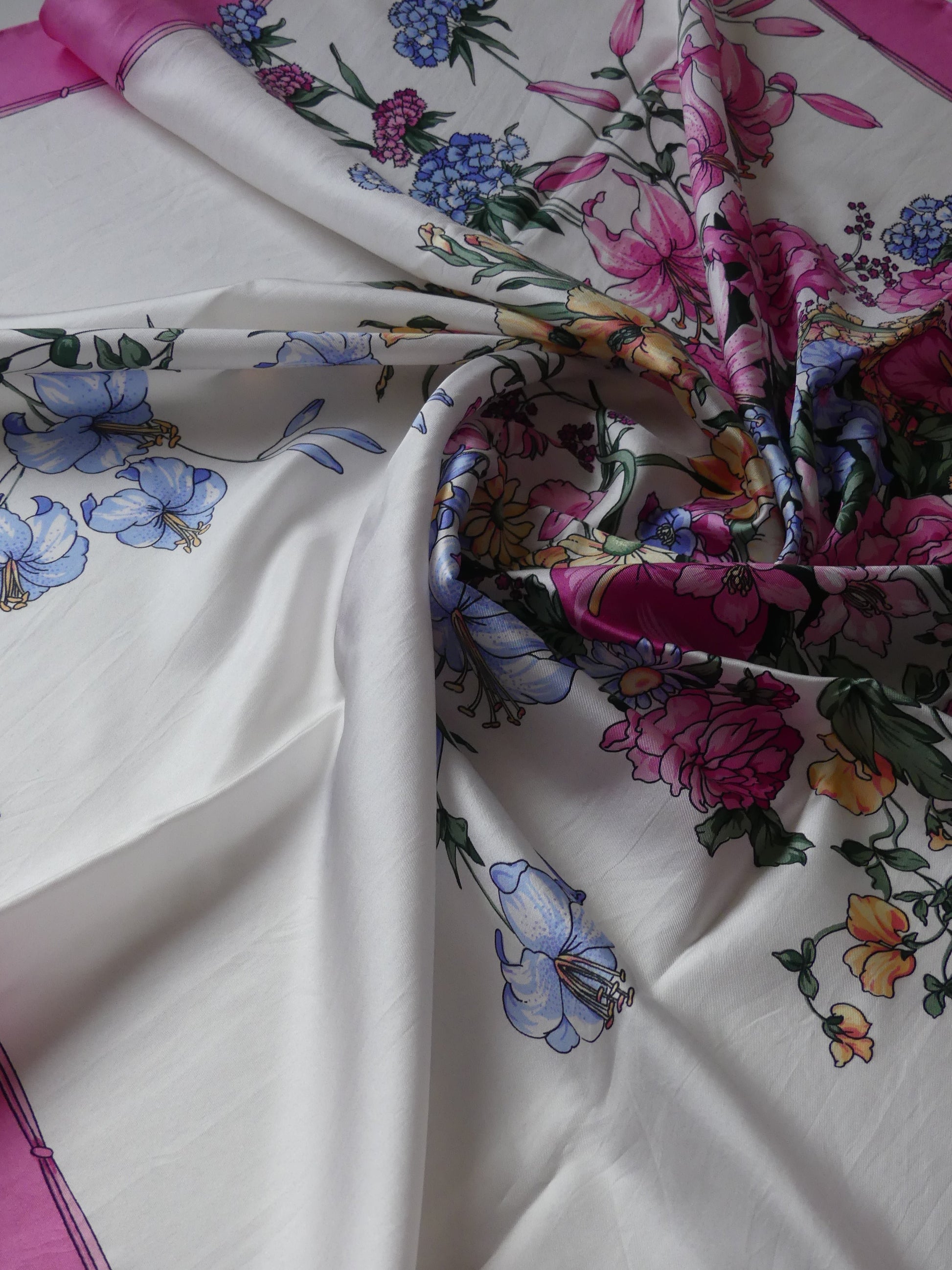 Floral Symphony Silk Scarf – Elegant 100% silk scarf with a vibrant floral pattern, luxurious accessory for women. Perfect as a neck scarf, headpiece, or handbag tie. 85cm x 85cm, sophisticated and timeless design for classic style at La Vague Vintage