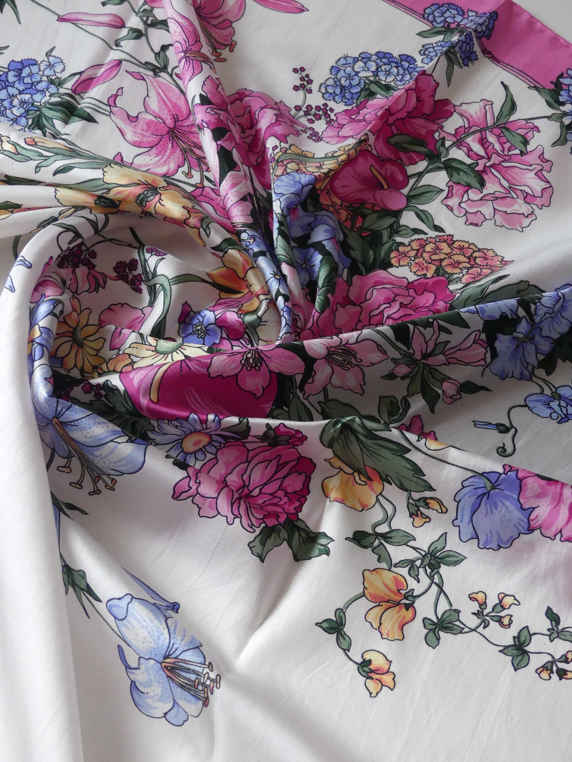 Floral Symphony Silk Scarf – Elegant 100% silk scarf with a vibrant floral pattern, luxurious accessory for women. Perfect as a neck scarf, headpiece, or handbag tie. 85cm x 85cm, sophisticated and timeless design for classic style at La Vague Vintage